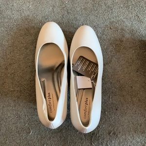 White heels- brand new size 9